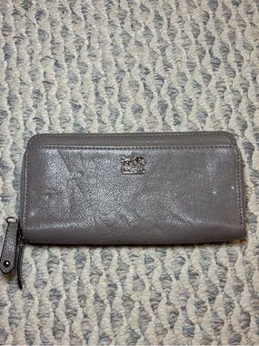 COACH Y2K Metallic Gray Zip Around Leather Wallet